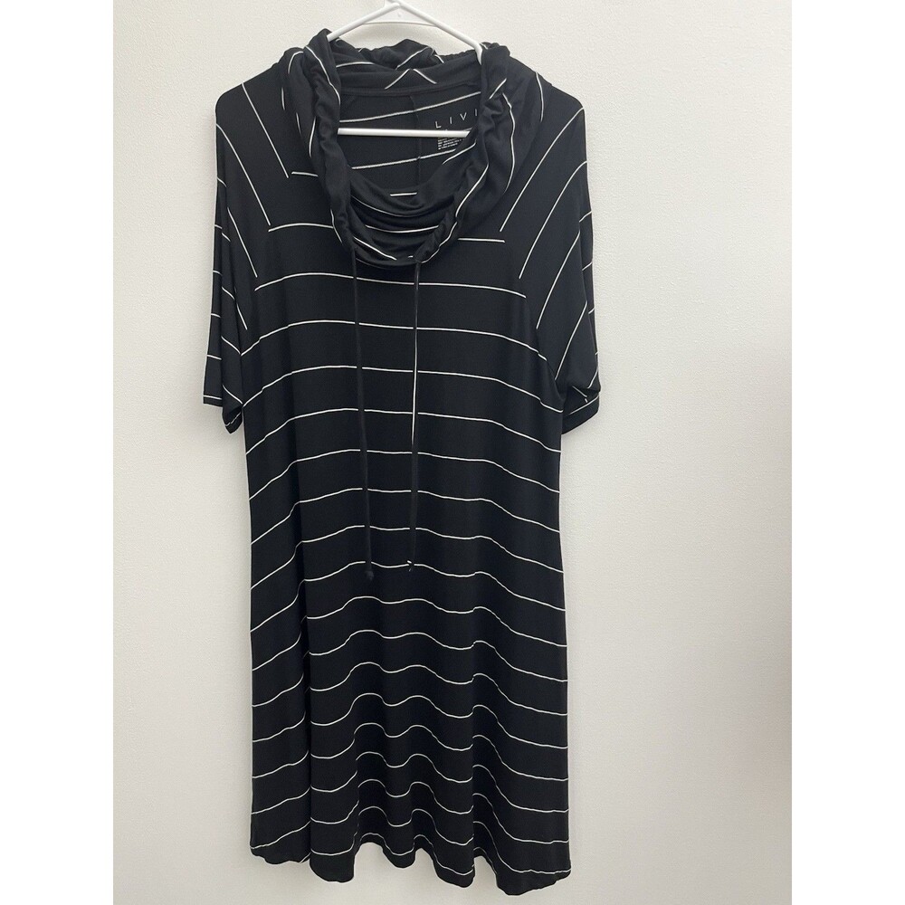 LIVI Women’s Casual Turtleneck striped dress Size 14/16 Short Sleeve Pullover